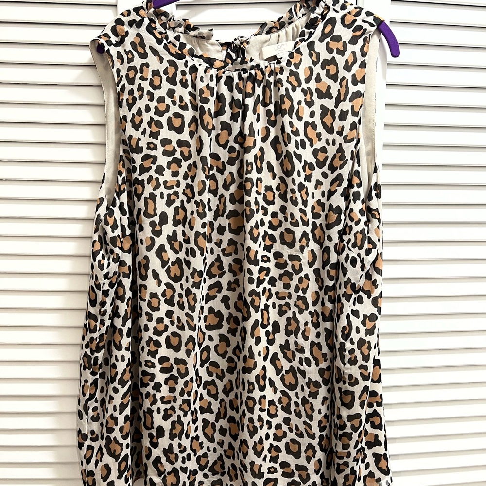 Loft sleeveless blouse